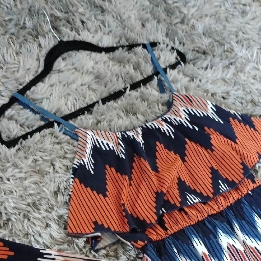 Chevron Patterned Maxi Dress - Picture 4 of 9
